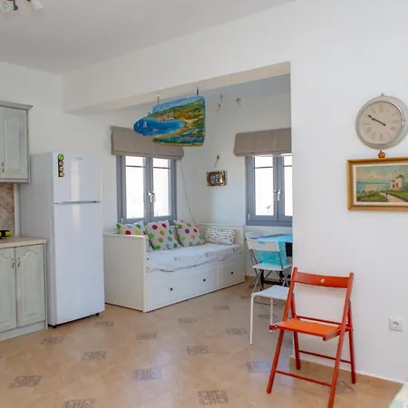 Armonia Studios, & Mikri Vigla