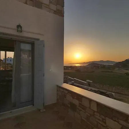 Armonia Studios, & Mikri Vigla