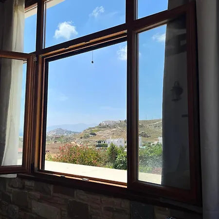 Armonia Studios, & 4* Mikri Vigla