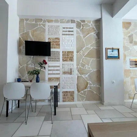 Armonia Studios, & Bed & Breakfast 2*