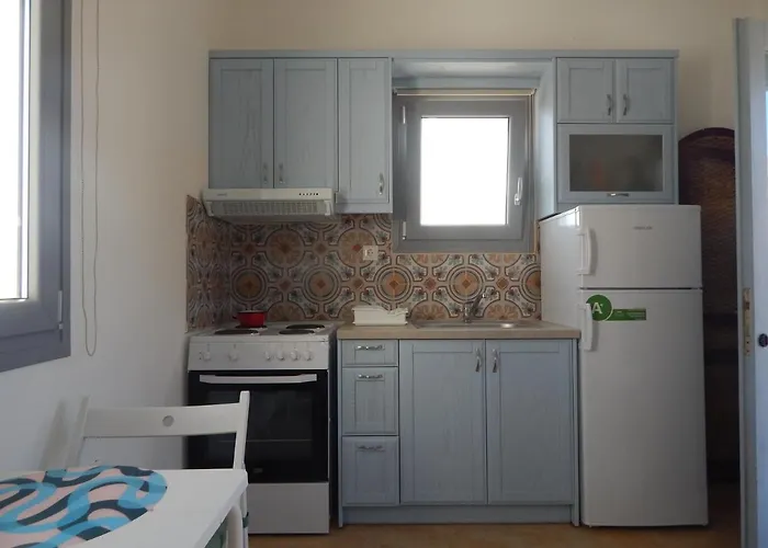 Armonia Studios, & Panzió Mikrí Vígla