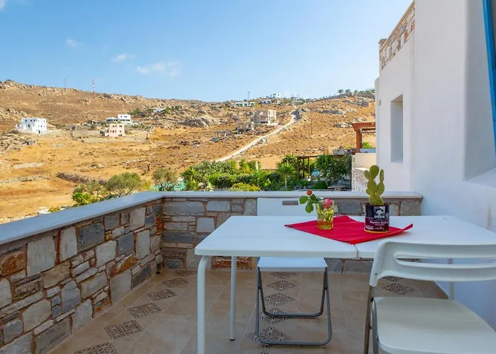 Armonia Studios, & Panzió