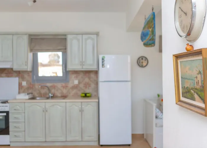 Armonia Studios, & Panzió