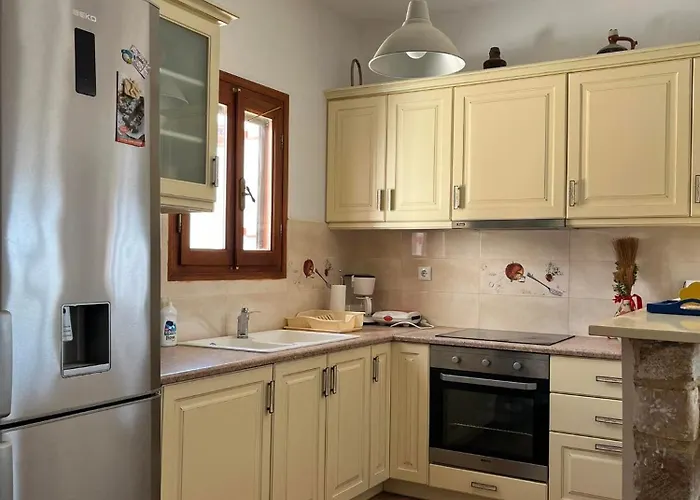 Armonia Studios, & Panzió 4*