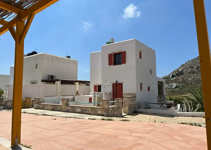 Panzió Armonia Studios, & Mikrí Vígla