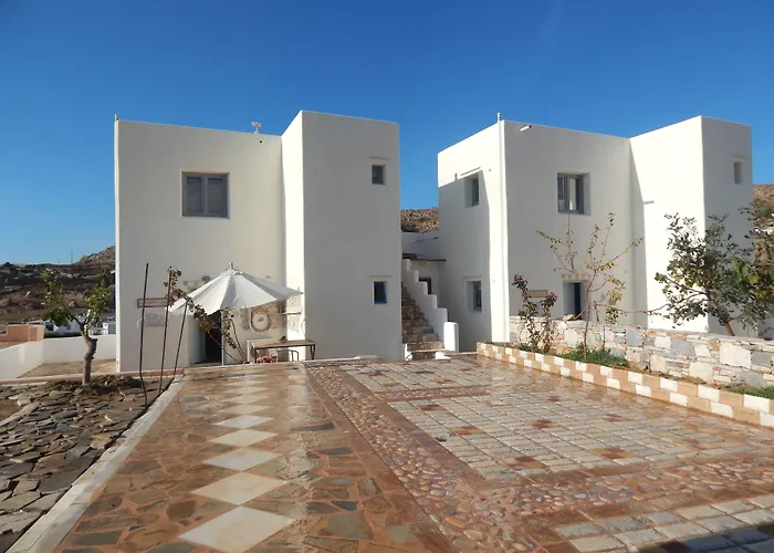 Armonia Studios, & Panzió