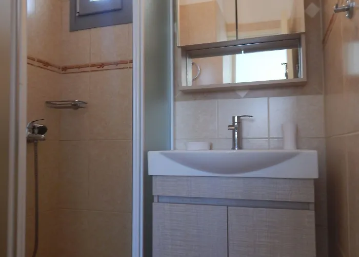 Armonia Studios, & 4*