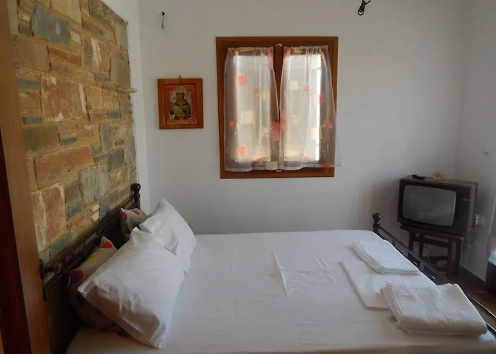 Armonia Studios, & Mikrí Vígla