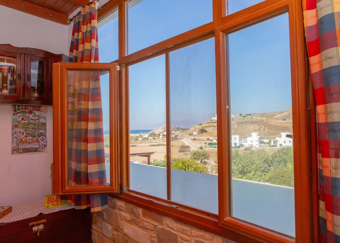 Armonia Studios, & Panzió